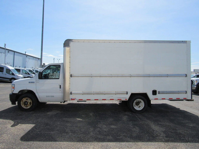 Used 2022 Ford E-350 and Econoline 350 Super Duty RWD image 6