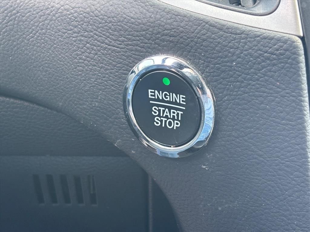 Used 2024 Ford Edge SEL AWD/4WD image 17