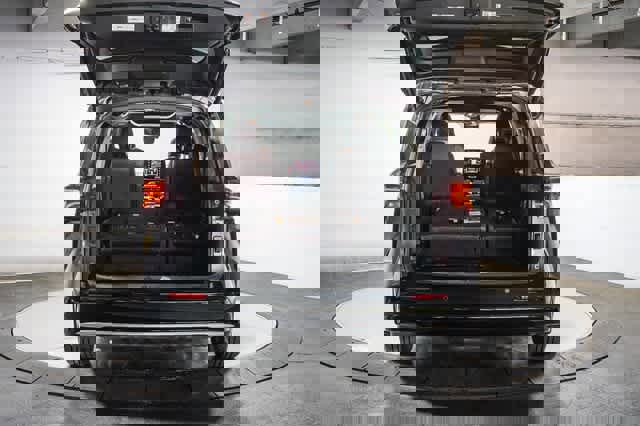 Certified 2023 Toyota Sienna Platinum image 28