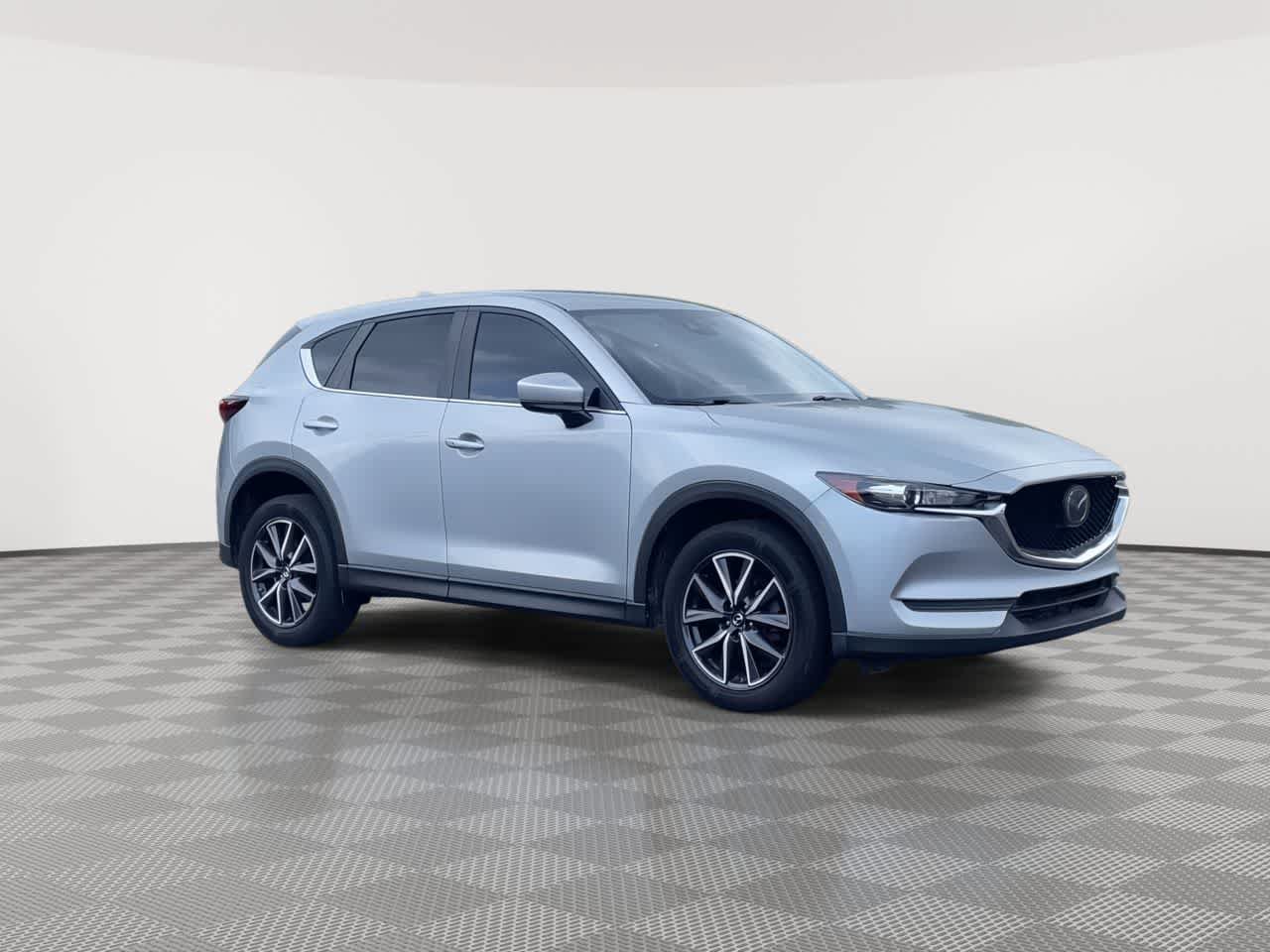 Used 2018 MAZDA CX-5 Touring FWD image 2