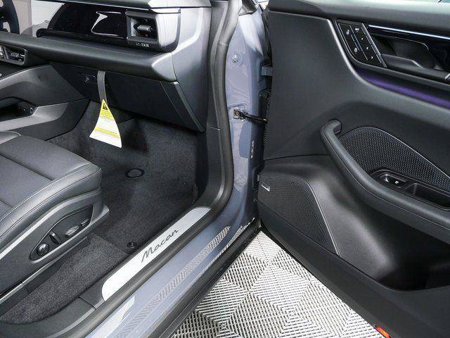 New 2026 Porsche Macan Electric RWD image 26