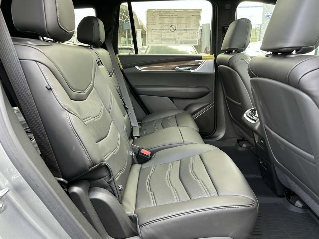 New 2025 Cadillac XT6 Sport w/ Platinum Package AWD/4WD image 11