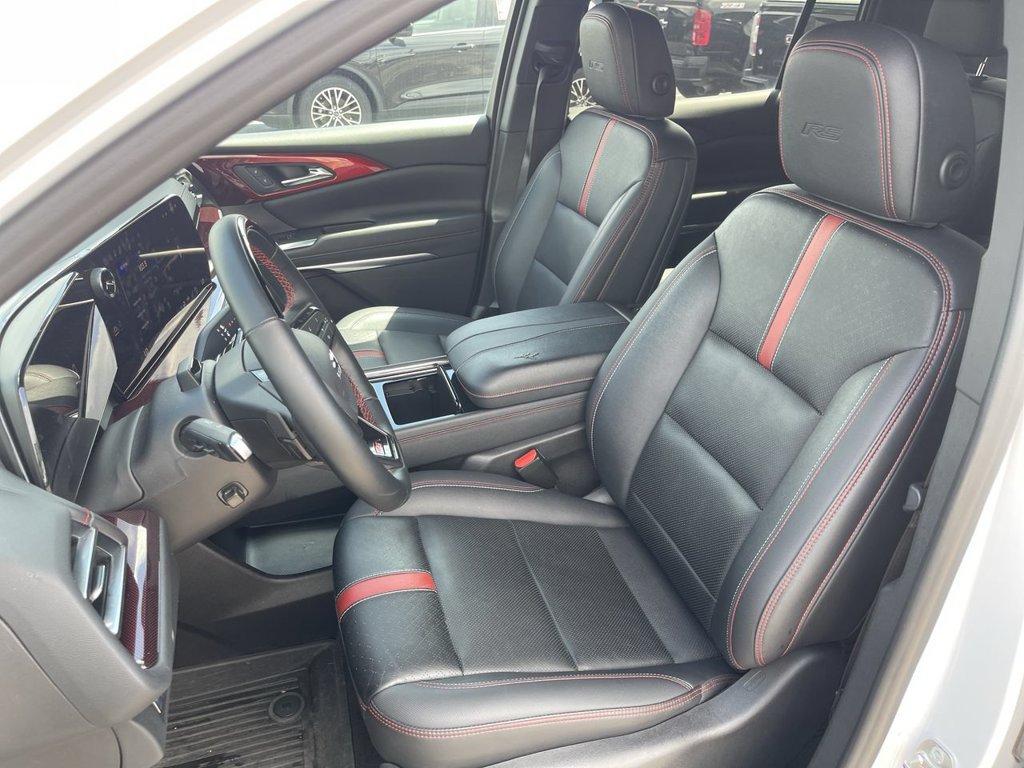 Used 2024 Chevrolet Traverse RS AWD/4WD image 11