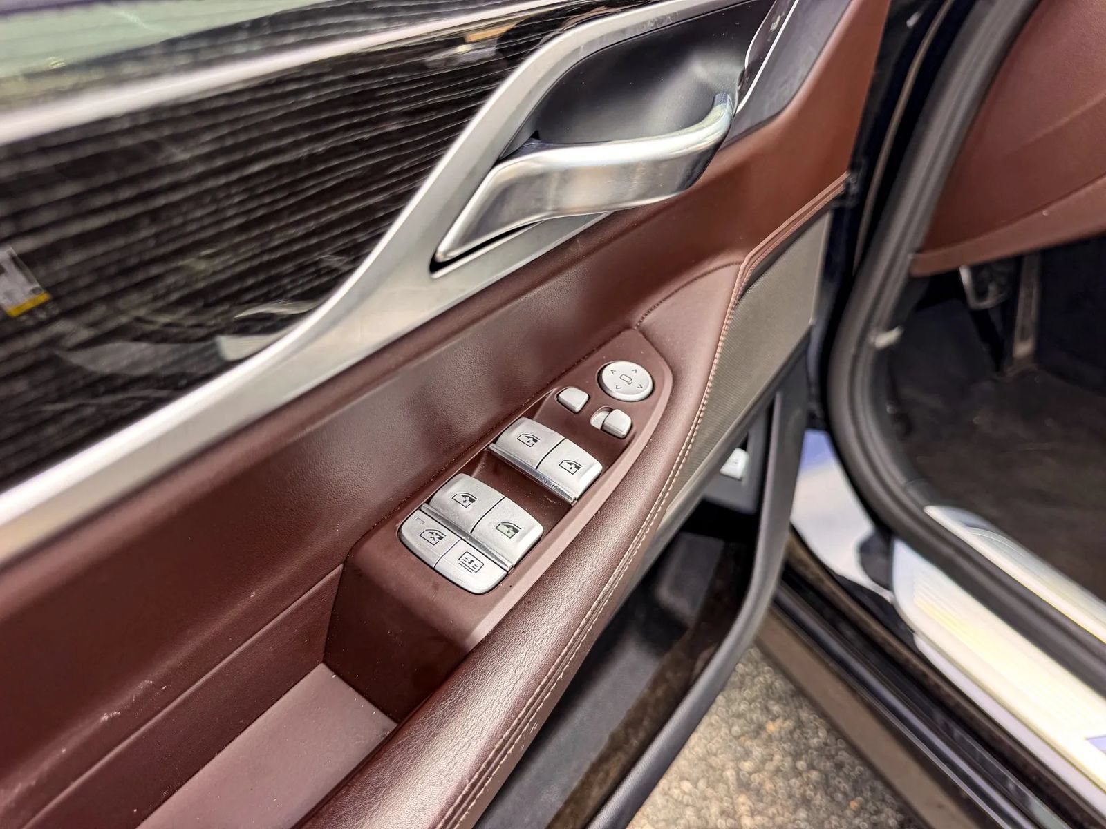 Used 2018 BMW ALPINA B7 xDrive AWD/4WD image 16