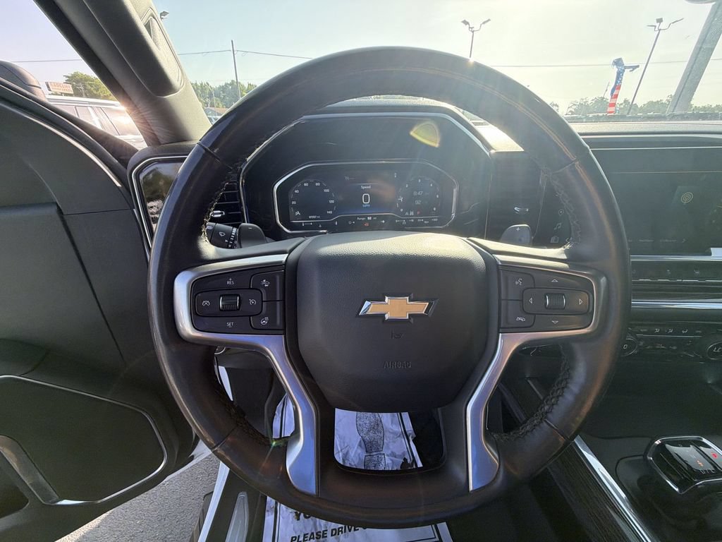 Used 2023 Chevrolet Silverado 1500 LT AWD/4WD image 20
