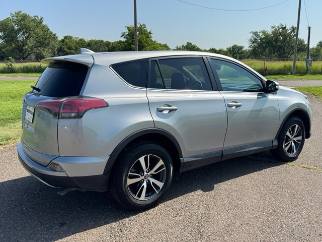Used 2018 Toyota RAV4 XLE FWD image 6