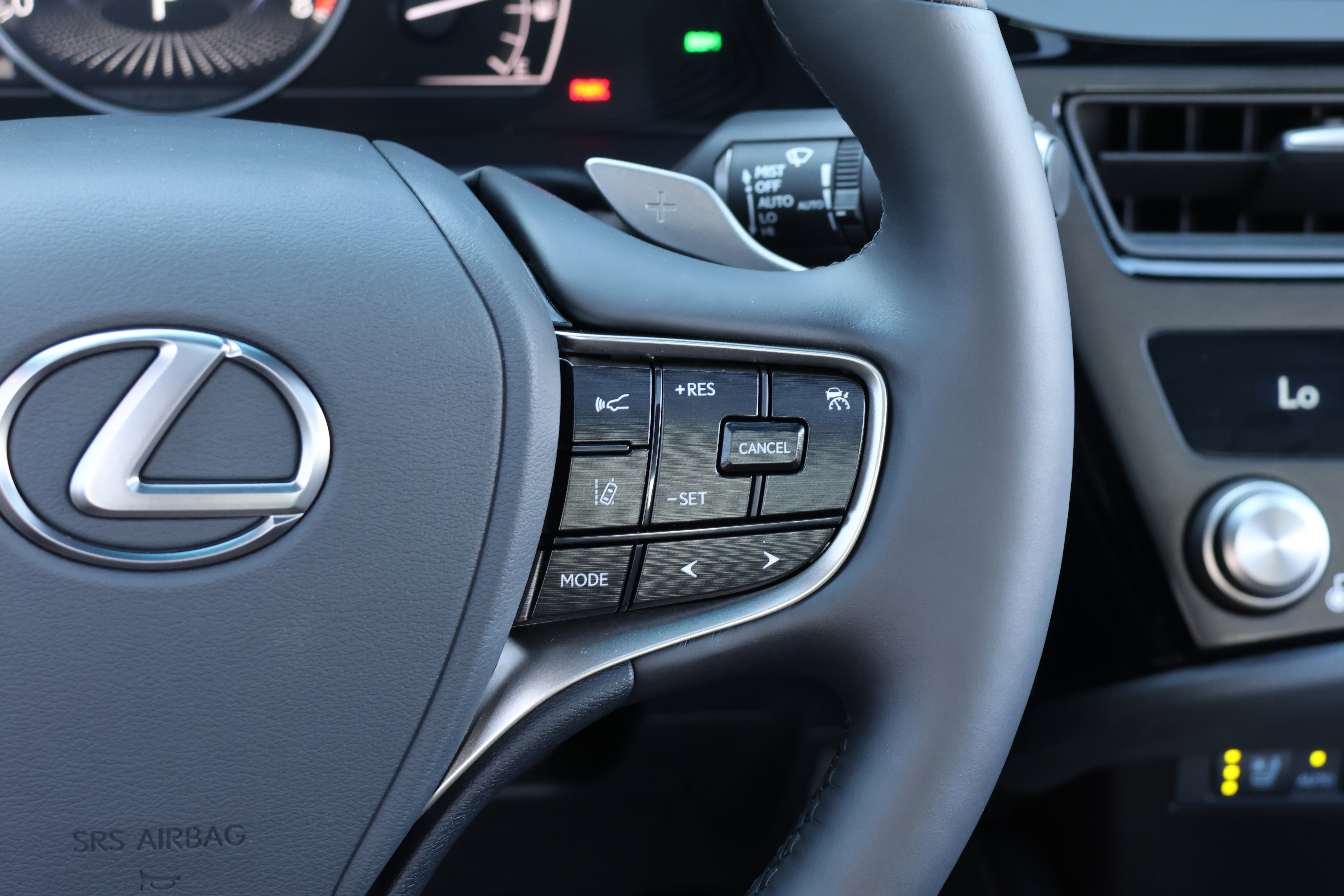 Used 2025 Lexus ES 350 w/ Premium Package image 20