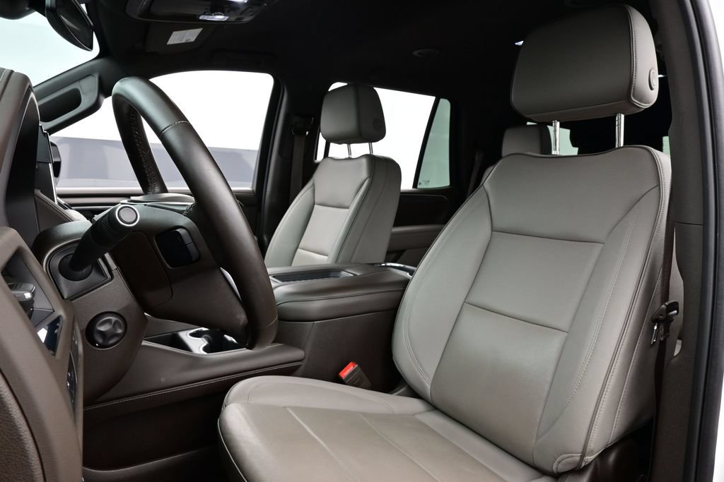 Used 2023 GMC Yukon SLT w/ SLT Luxury Package RWD image 5