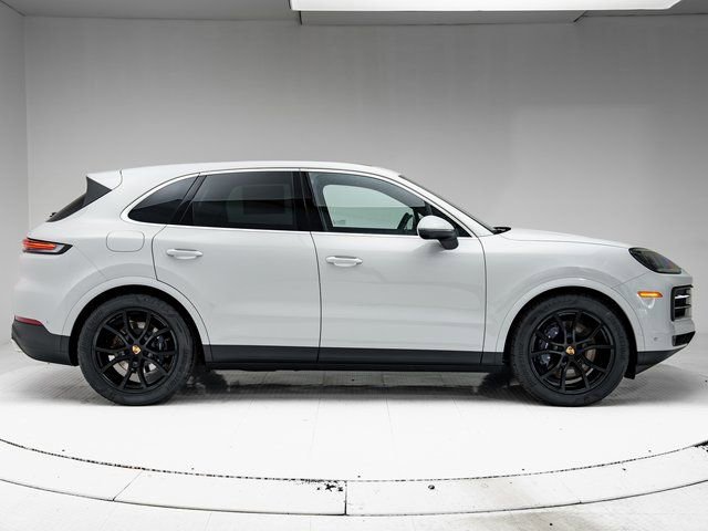 New 2026 Porsche Cayenne image 33