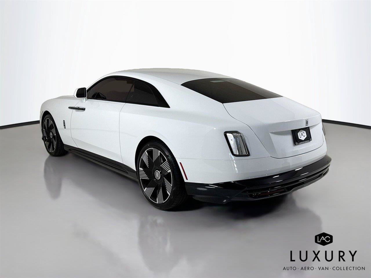 Used 2025 Rolls-Royce Spectre AWD/4WD image 8