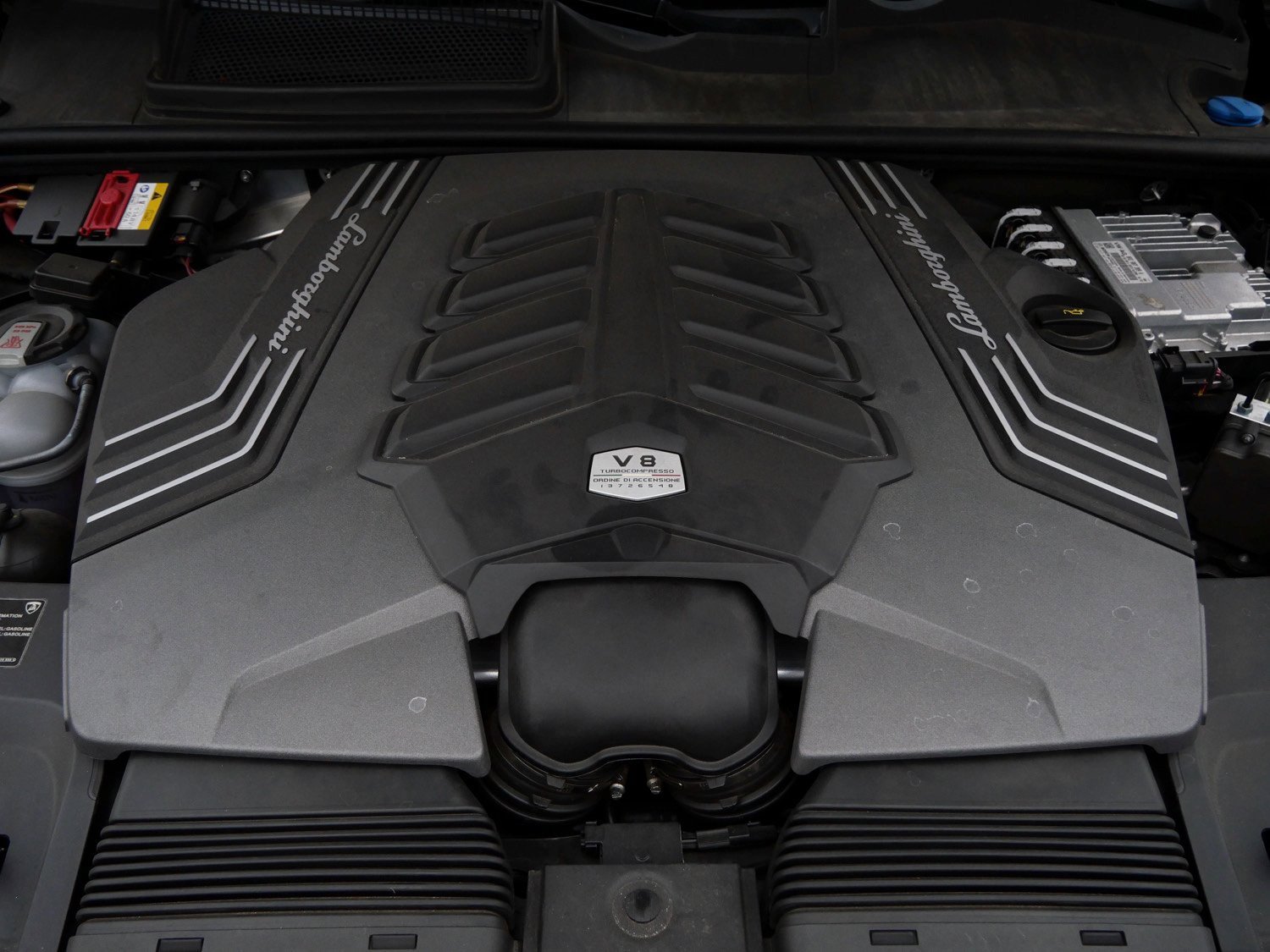 Used 2022 Lamborghini Urus image 28