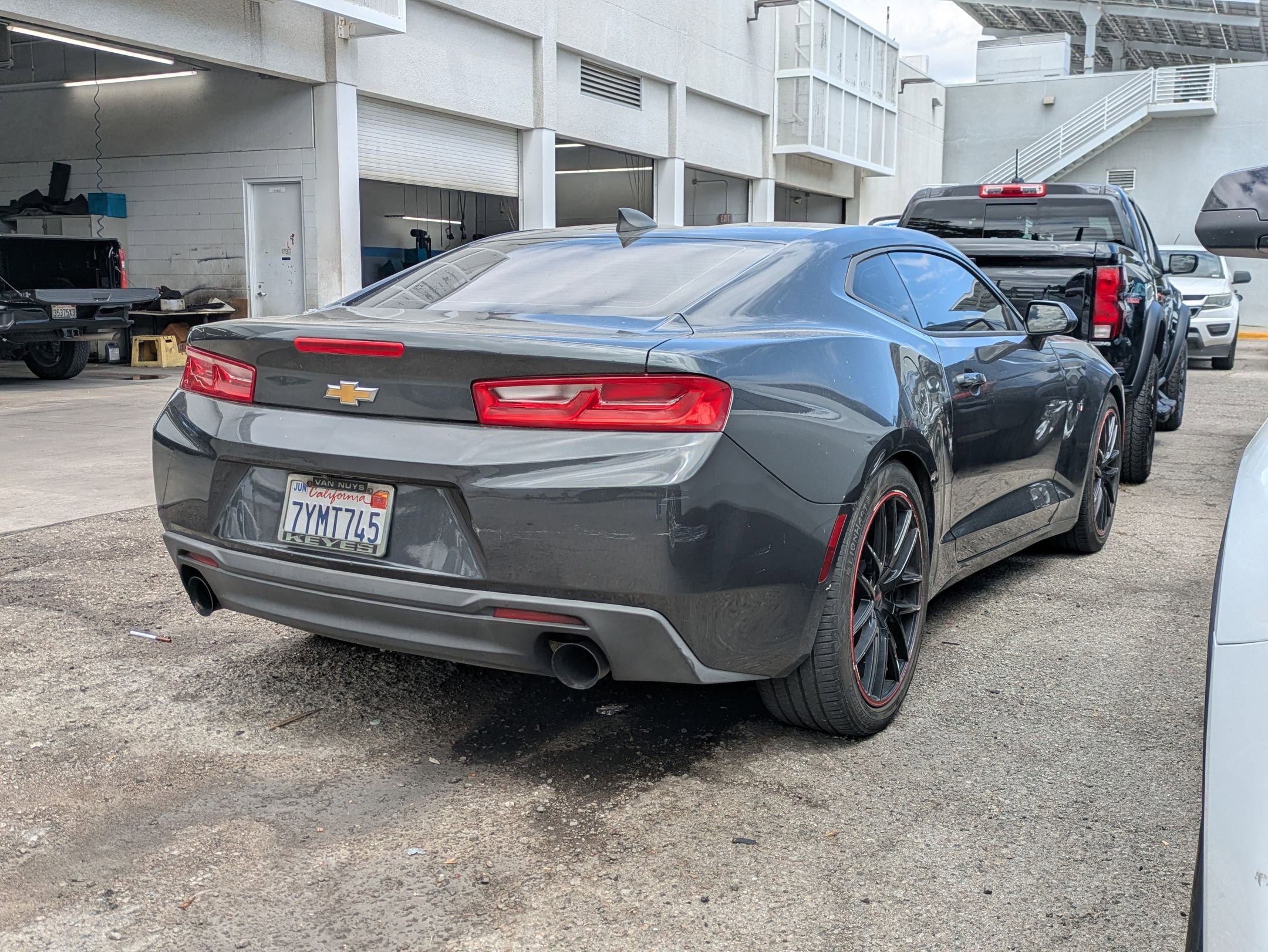 Used 2017 Chevrolet Camaro LT w/ Technology Package RWD image 3