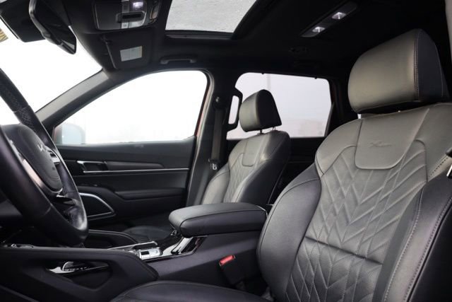 Used 2023 Kia Telluride EX X-Line image 17