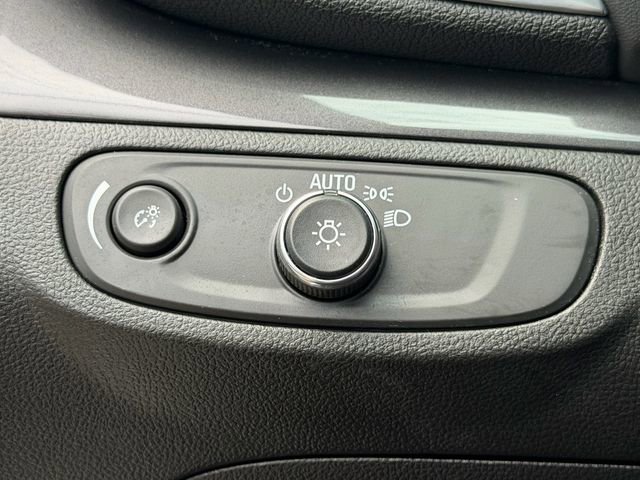 Used 2022 Buick Encore Preferred w/ Safety Package AWD/4WD image 23