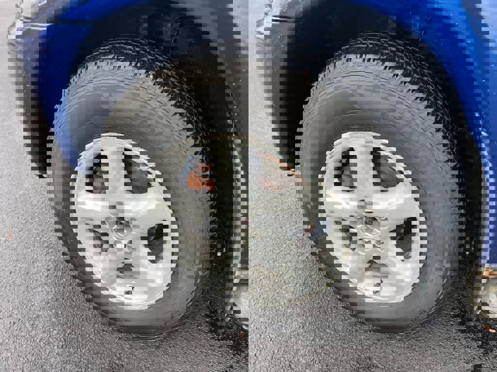 Used 2003 Toyota RAV4 4WD image 12