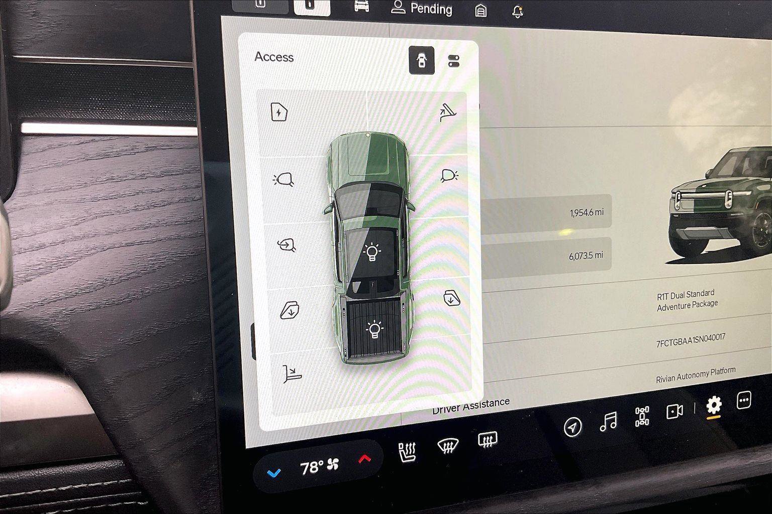 Used 2025 Rivian R1T Adventure image 24