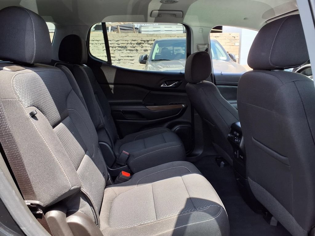 Certified 2023 GMC Acadia SLE w/ Driver Convenience Package FWD image 8
