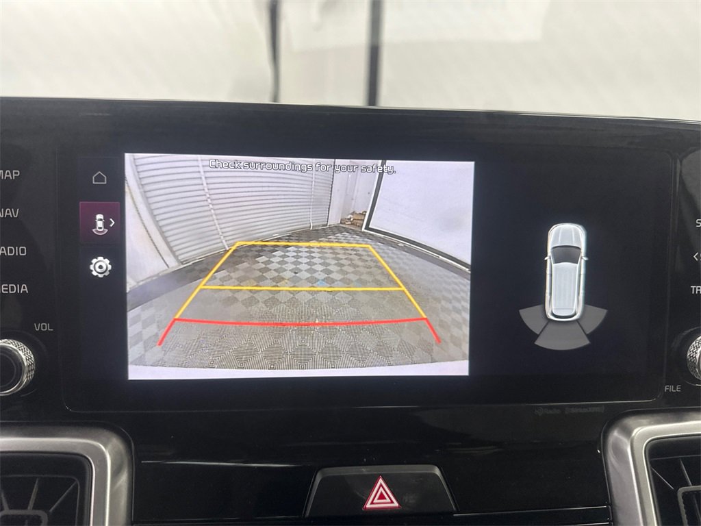 Used 2022 Kia Sorento EX w/ Panoramic Sunroof Package image 32