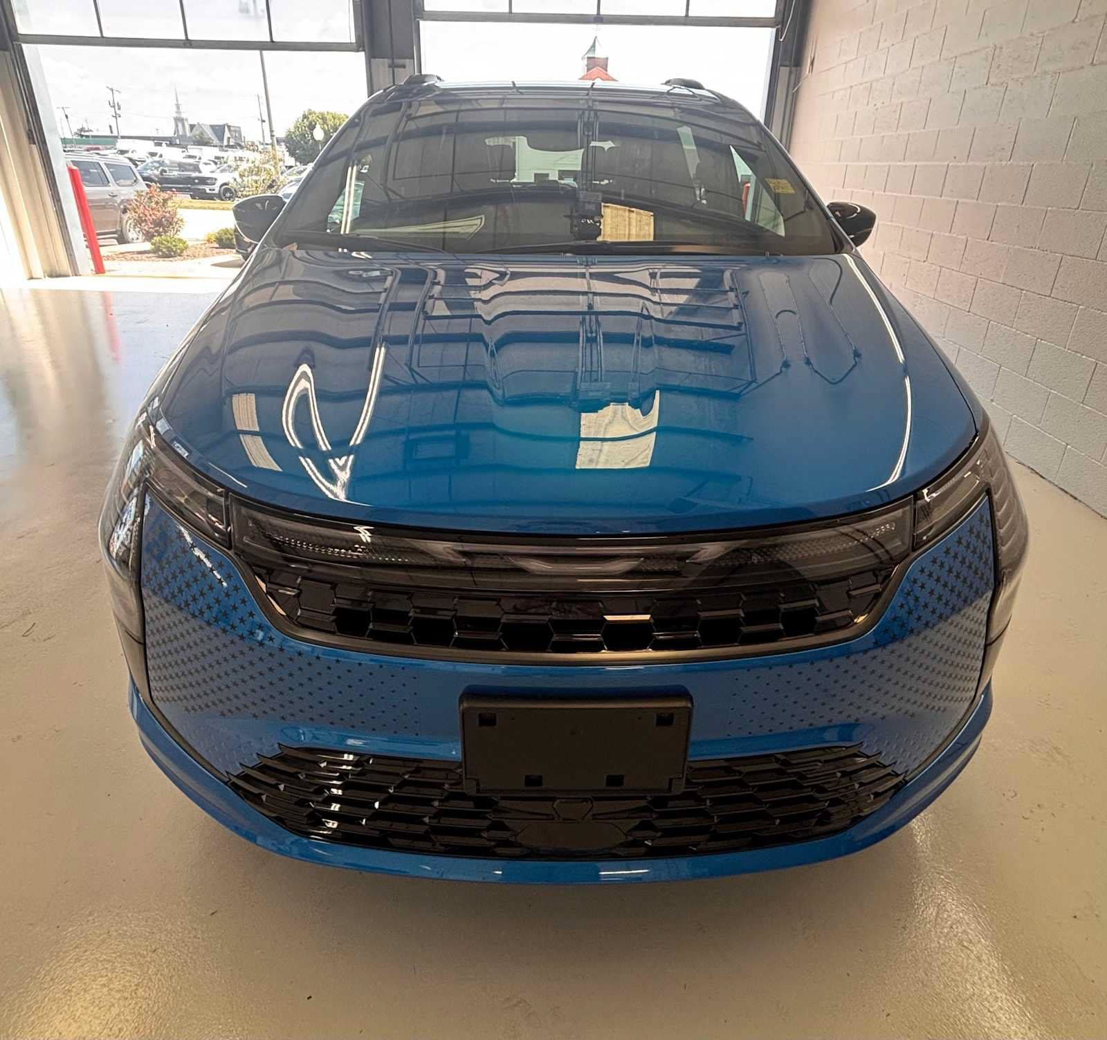 New 2027 Chrysler Pacifica Select FWD image 4