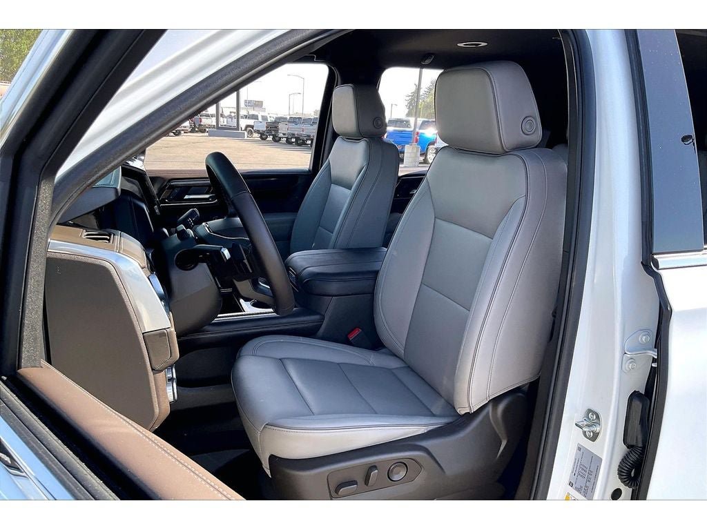 Used 2026 GMC Yukon Elevation AWD/4WD image 26