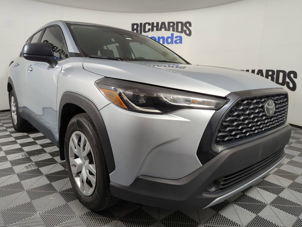 Used 2024 Toyota Corolla Cross L image 6