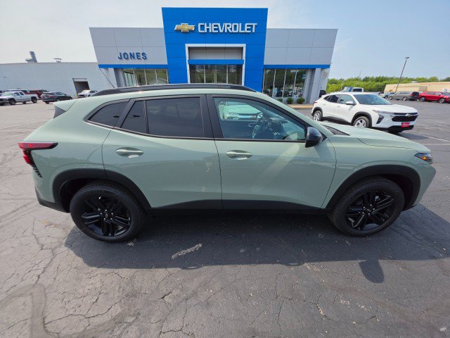 New 2026 Chevrolet Trax ACTIV w/ Sunroof Package FWD image 6