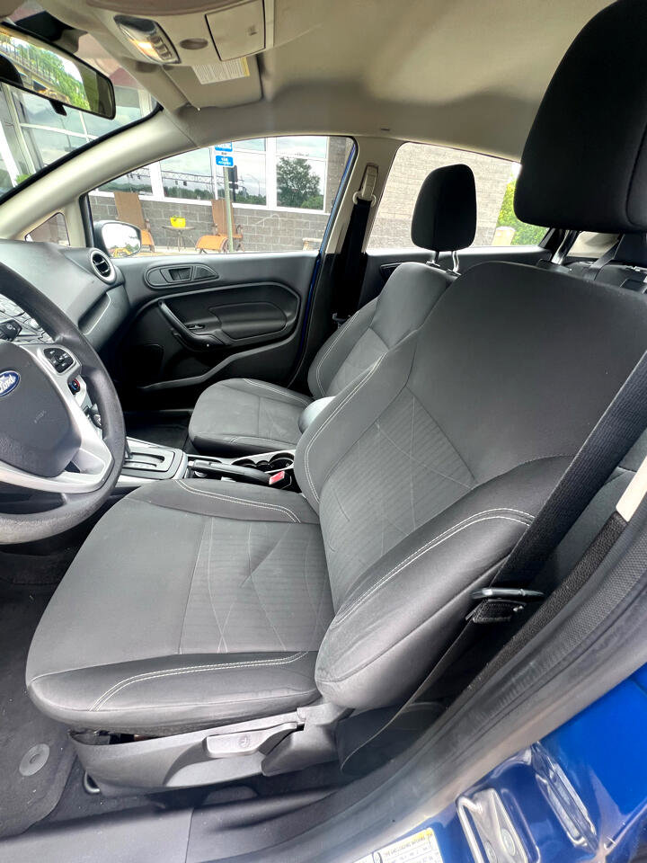 Used 2019 Ford Fiesta SE image 12