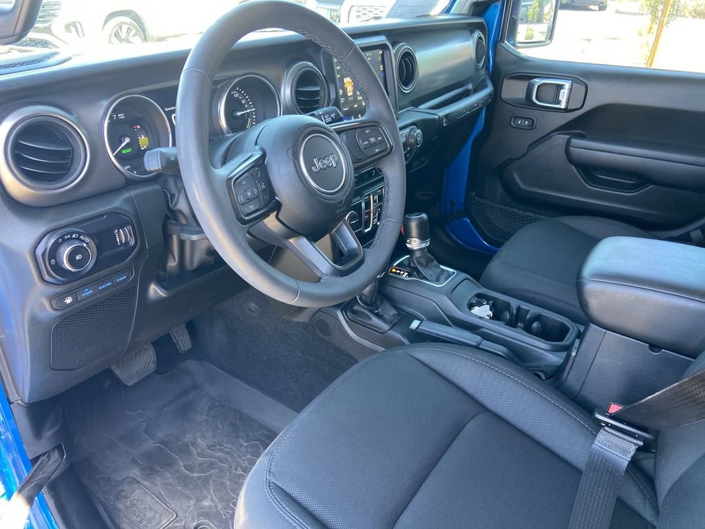 Used 2023 Jeep Wrangler Unlimited w/ Cold Weather Group AWD/4WD image 6