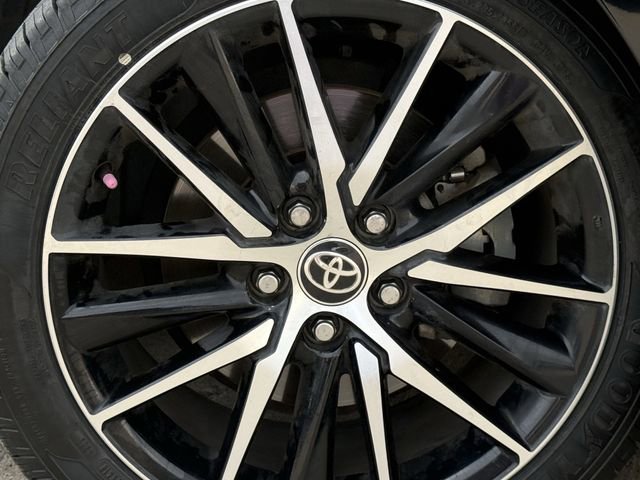 Used 2022 Toyota Camry SE FWD image 8