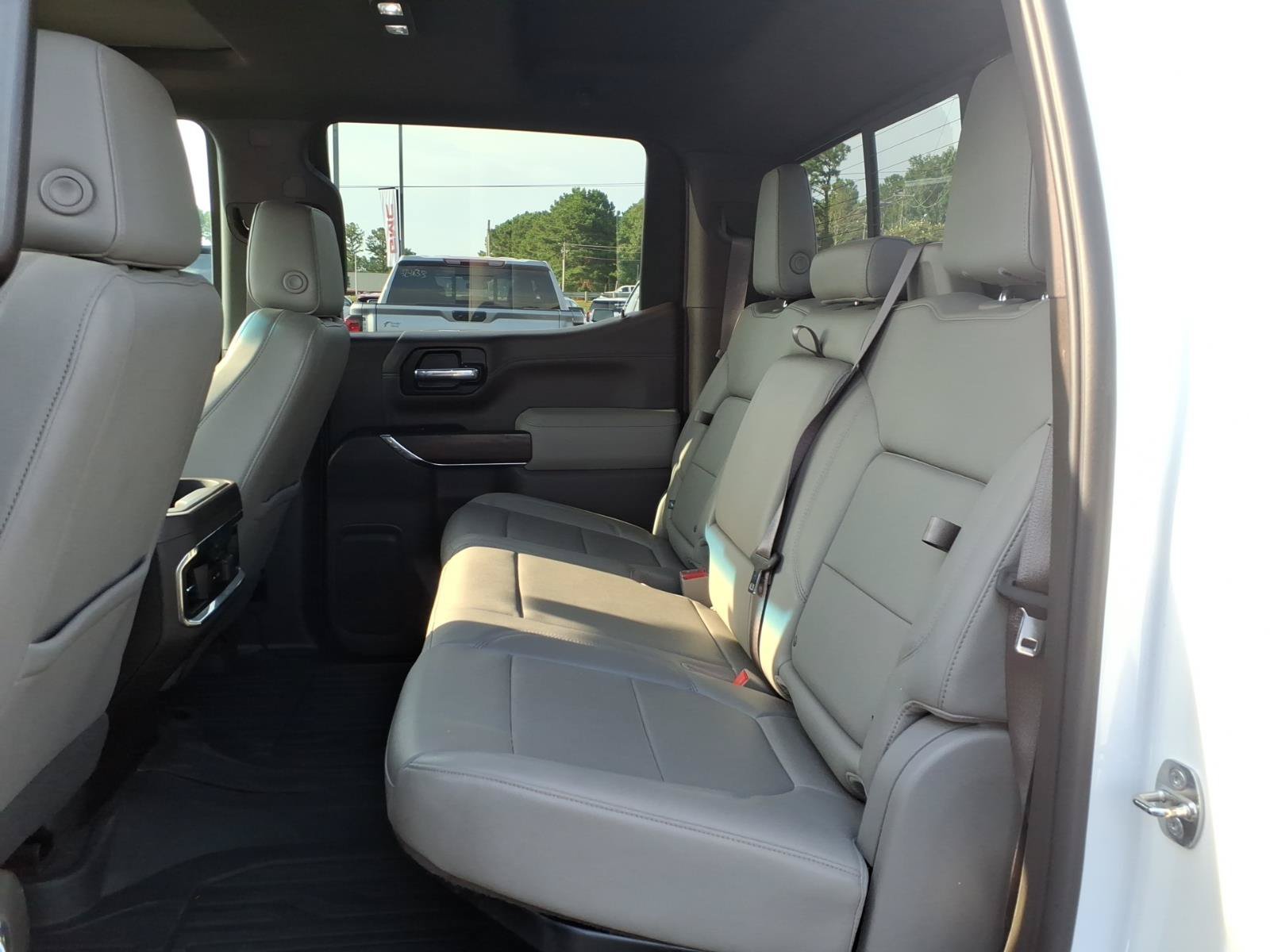 Used 2022 GMC Sierra 1500 SLT w/ SLT Premium Plus Package AWD/4WD image 24