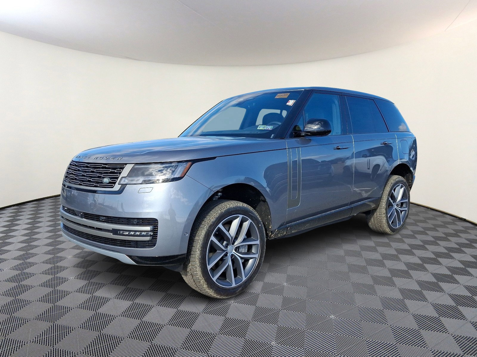 New 2025 Land Rover Range Rover SE image 1