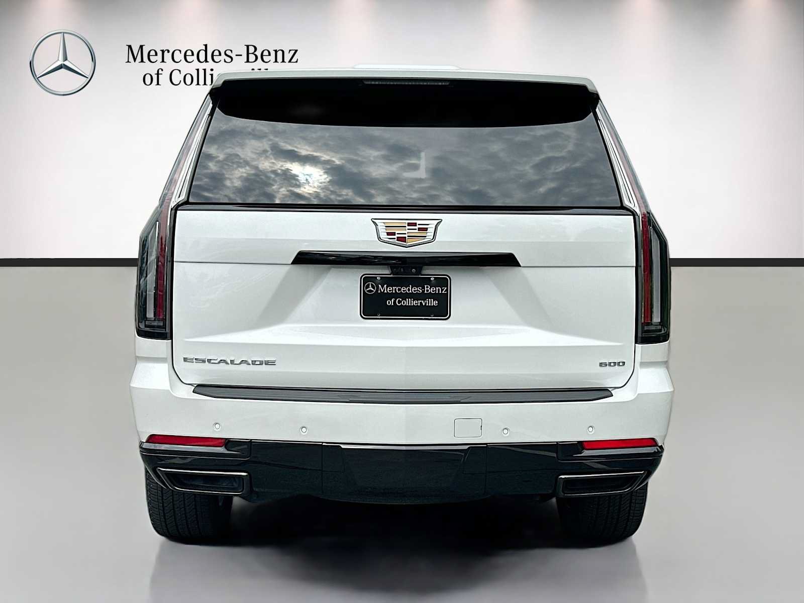 Used 2025 Cadillac Escalade Sport w/ LPO, Floor Liner Package AWD/4WD image 6