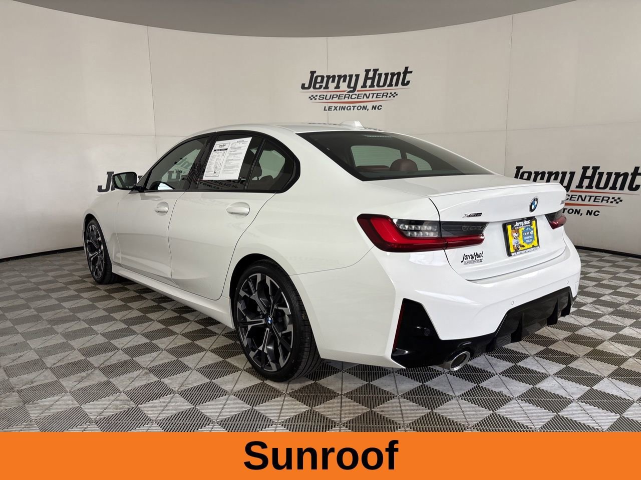 Used 2025 BMW 330i xDrive Sedan w/ M Sport Package image 7