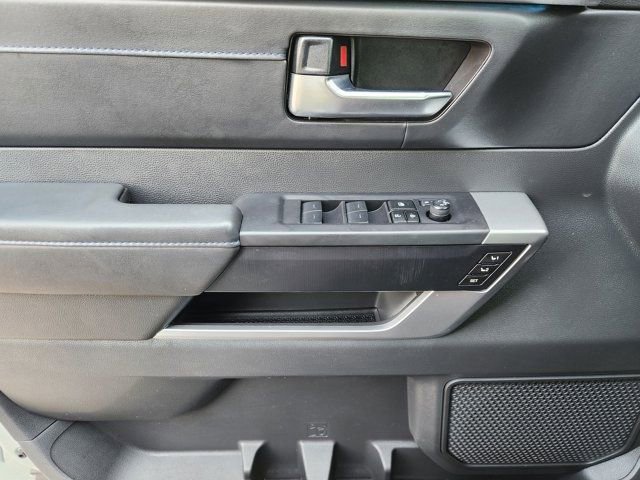 Used 2024 Toyota Sequoia Platinum image 25