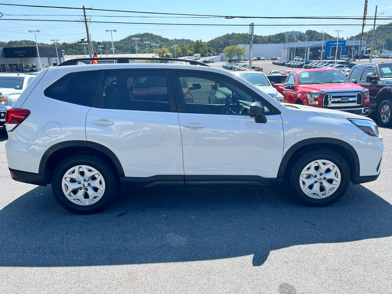 Used 2019 Subaru Forester 2.5i w/ Alloy Wheel Package image 4