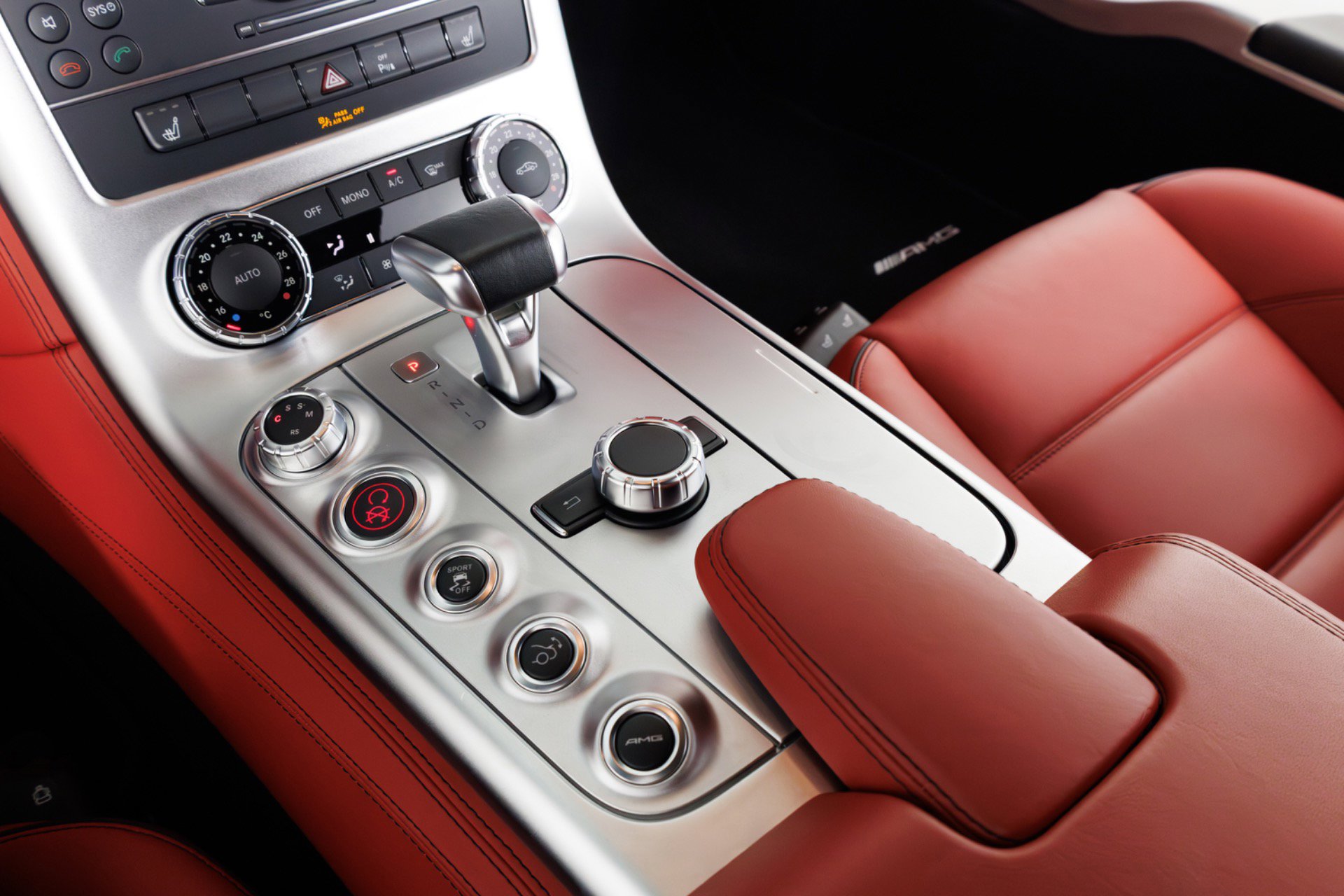 Used 2011 Mercedes-Benz SLS AMG Coupe image 27