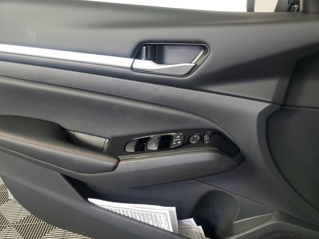 New 2025 Nissan Altima 2.5 SR w/ SR Premium Package image 28