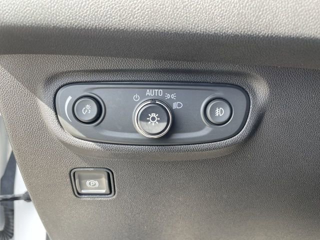 Used 2023 GMC Terrain SLT image 34