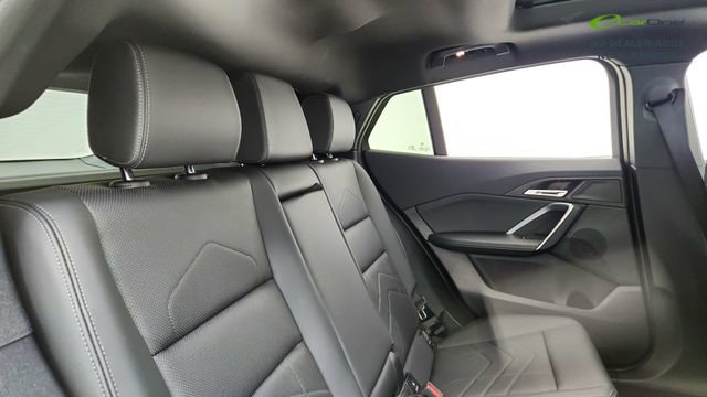 Used 2025 BMW X2 xDrive28i image 25