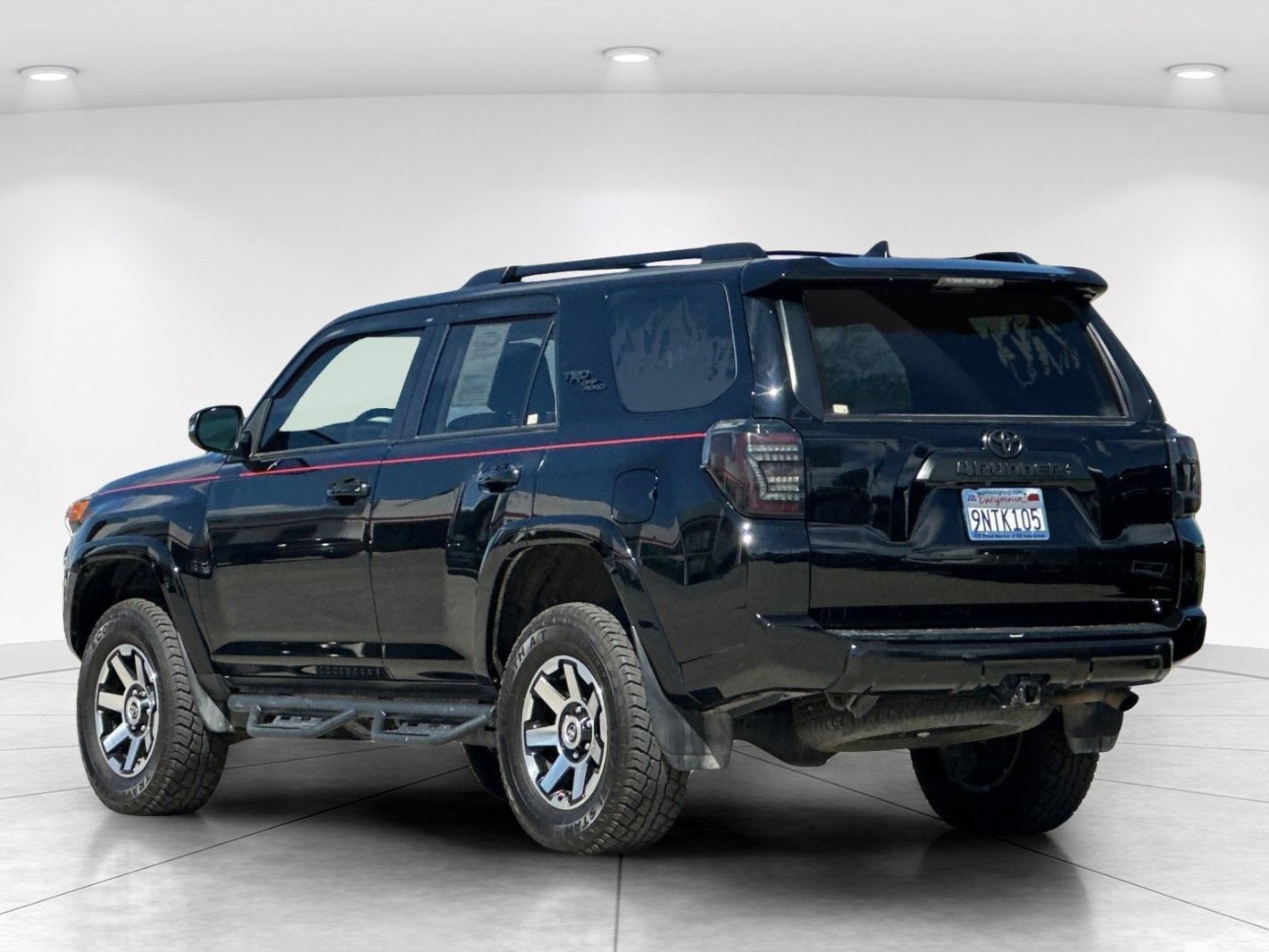 Used 2024 Toyota 4Runner TRD Off-Road Premium w/ Off Road Premium Plus Package AWD/4WD image 4