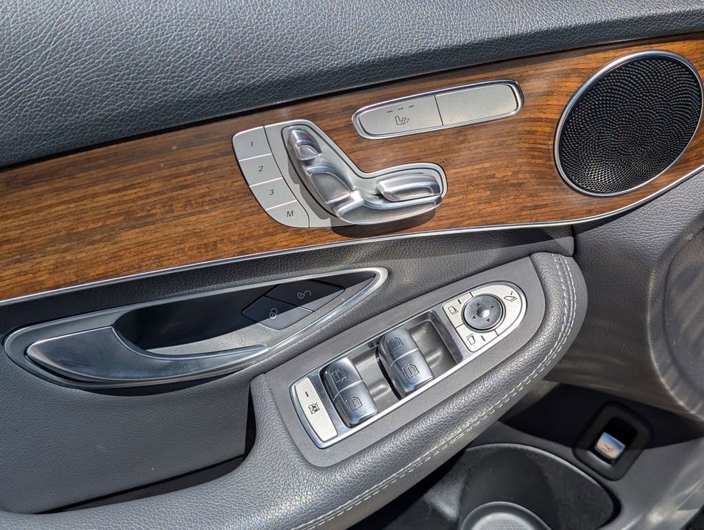 Certified 2019 Mercedes-Benz C 300 4MATIC Sedan image 24