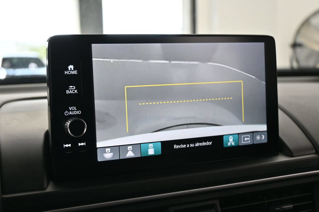 Used 2025 Honda Pilot Touring image 19
