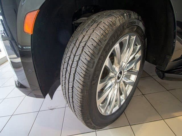 Certified 2023 Cadillac Escalade Premium Luxury image 34