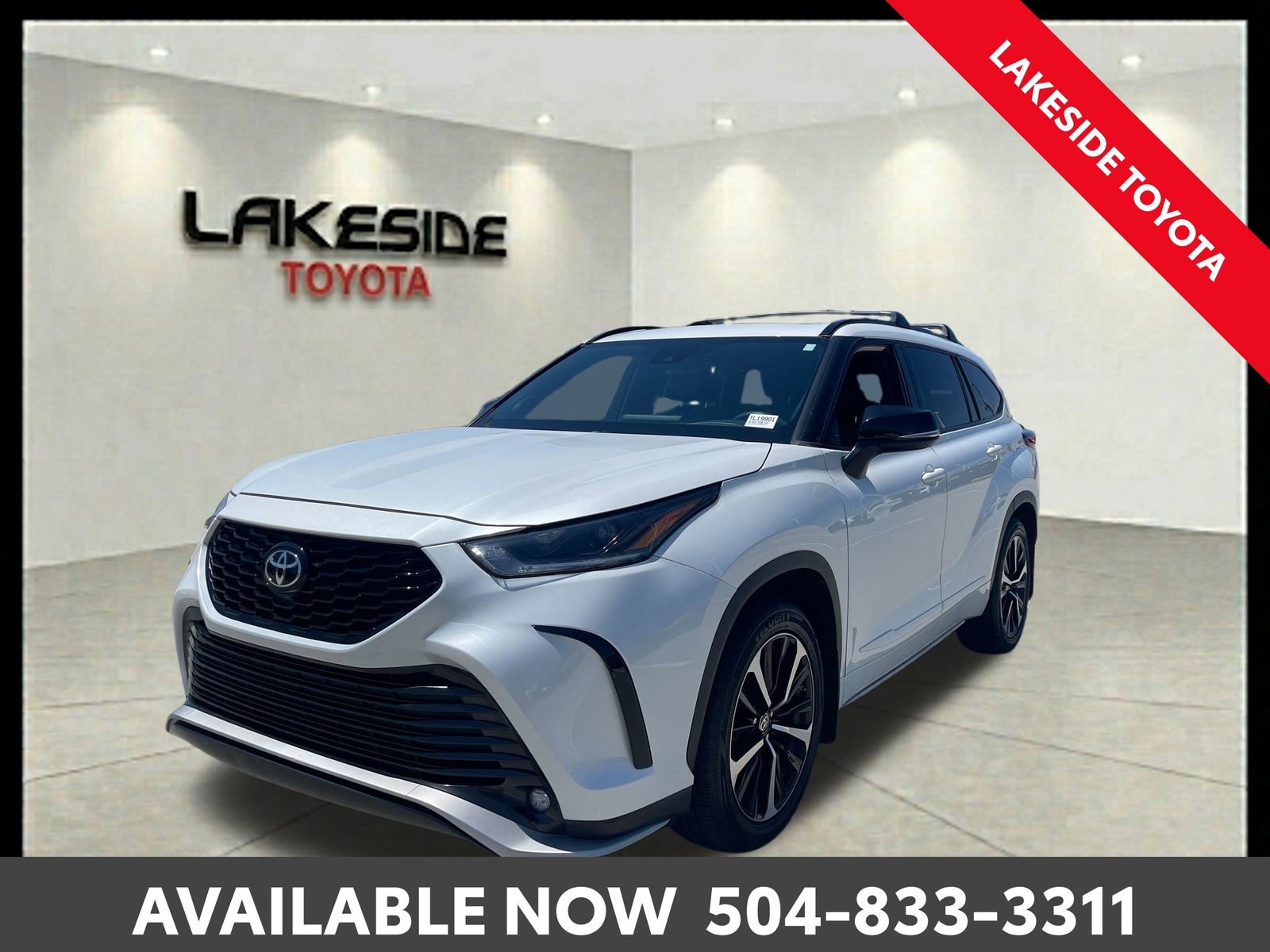 Used 2022 Toyota Highlander XSE FWD image 1