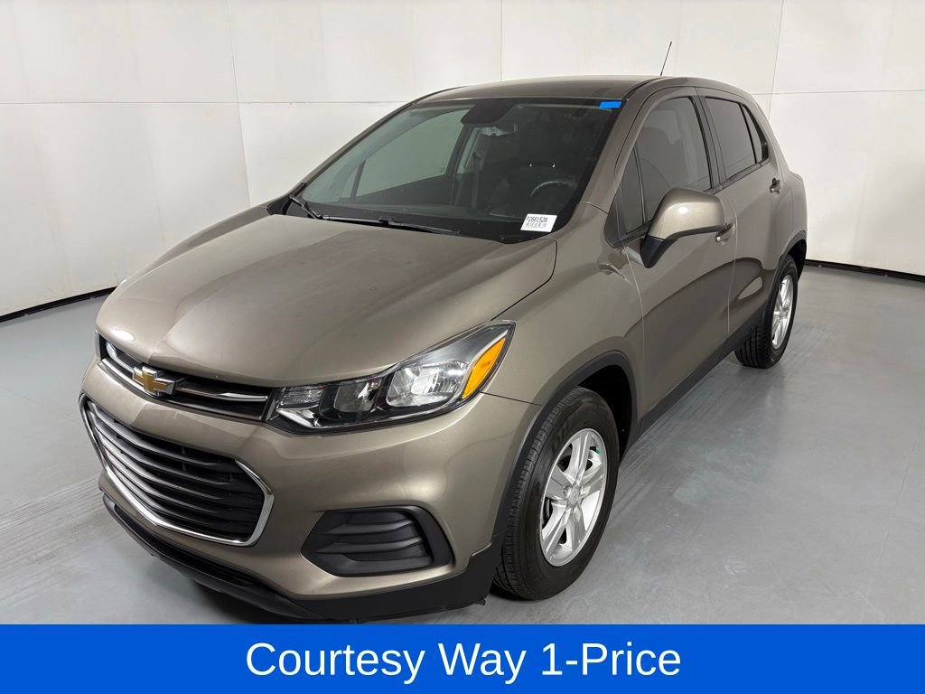 Used 2021 Chevrolet Trax LS w/ Tint and Cruise Package FWD image 5
