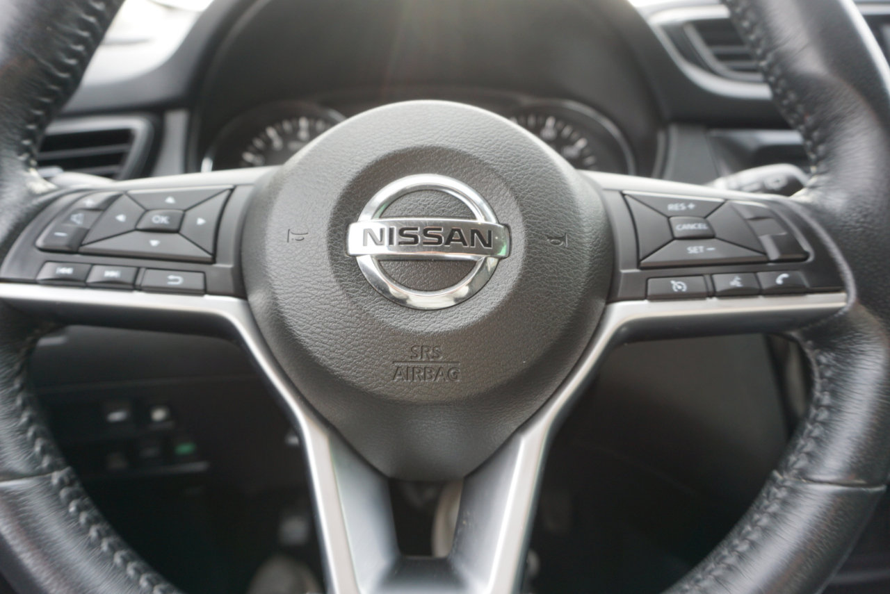 Used 2018 Nissan Rogue SV image 13