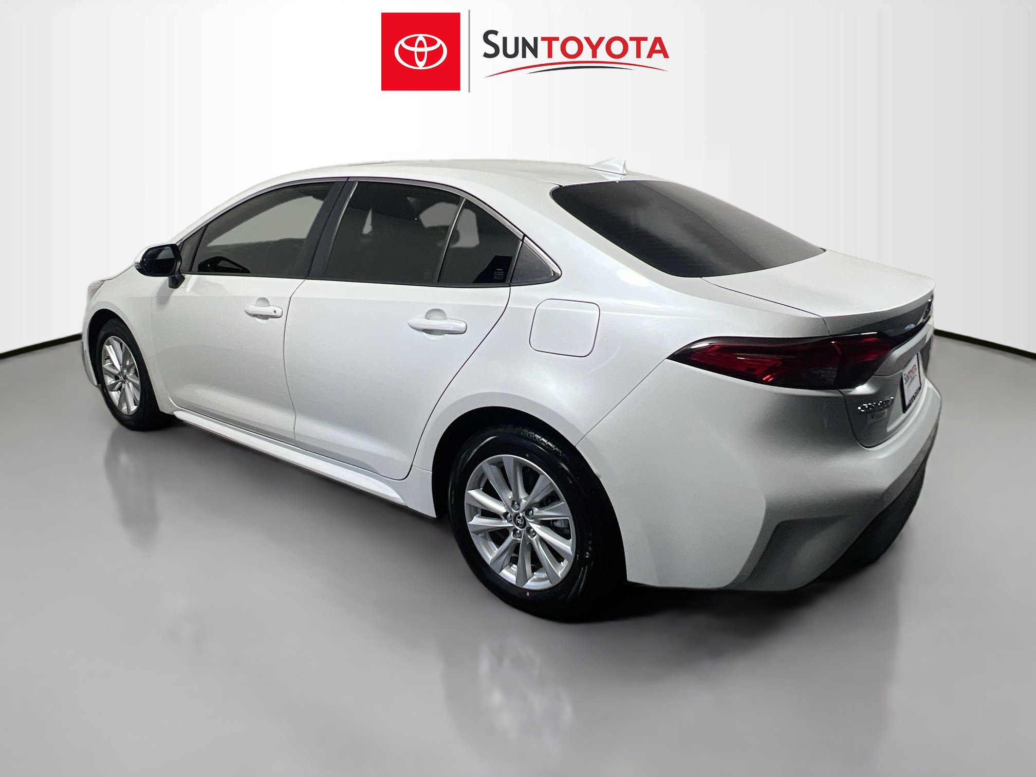 Used 2024 Toyota Corolla XLE FWD image 6