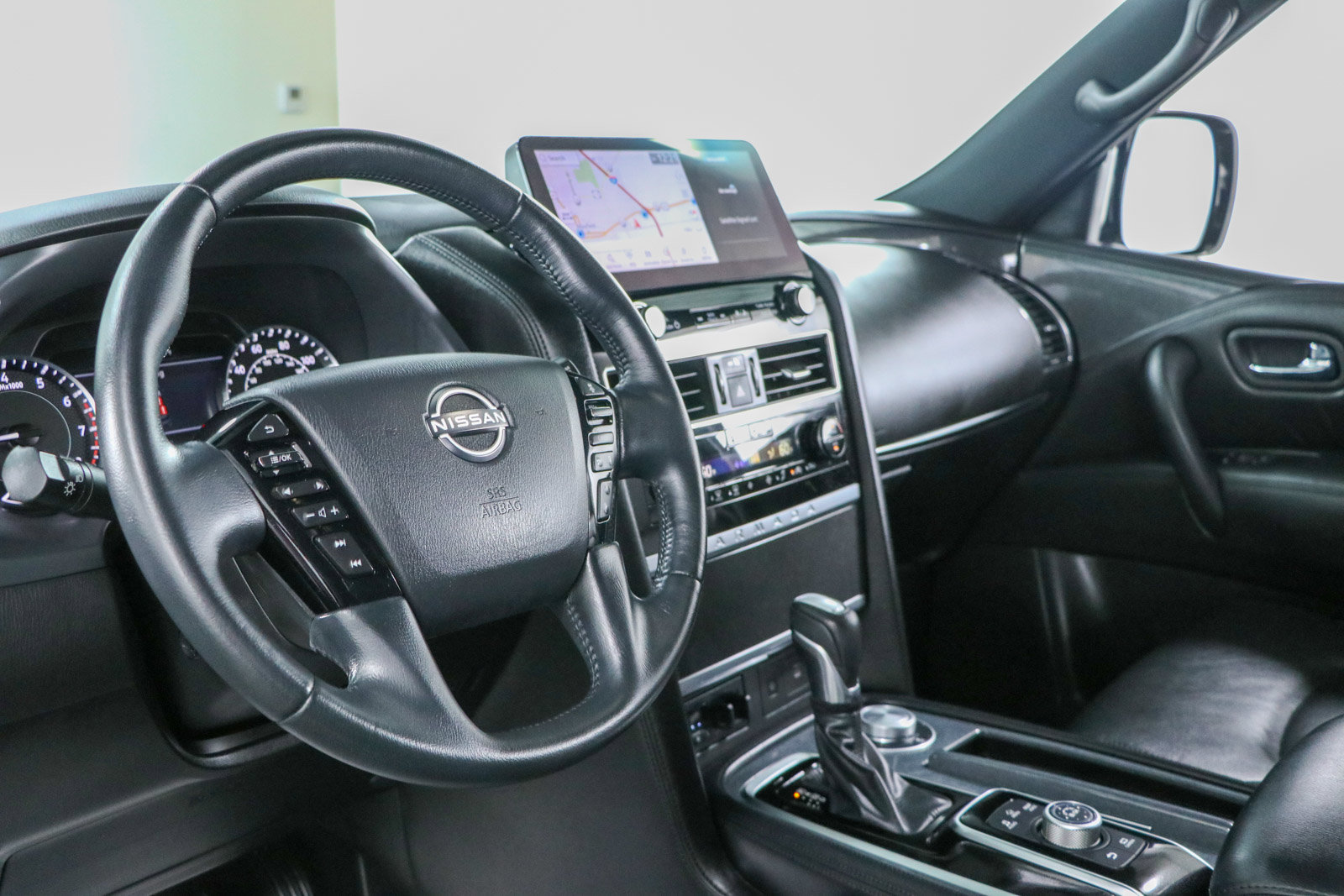 Used 2023 Nissan Armada SL w/ Midnight Edition Package AWD/4WD image 24