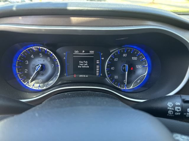 Used 2023 Chrysler Voyager LX FWD image 12