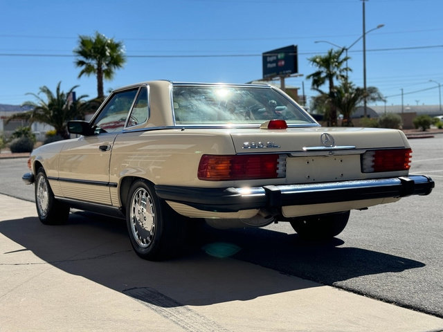 Used 1987 Mercedes-Benz 560 SL image 7